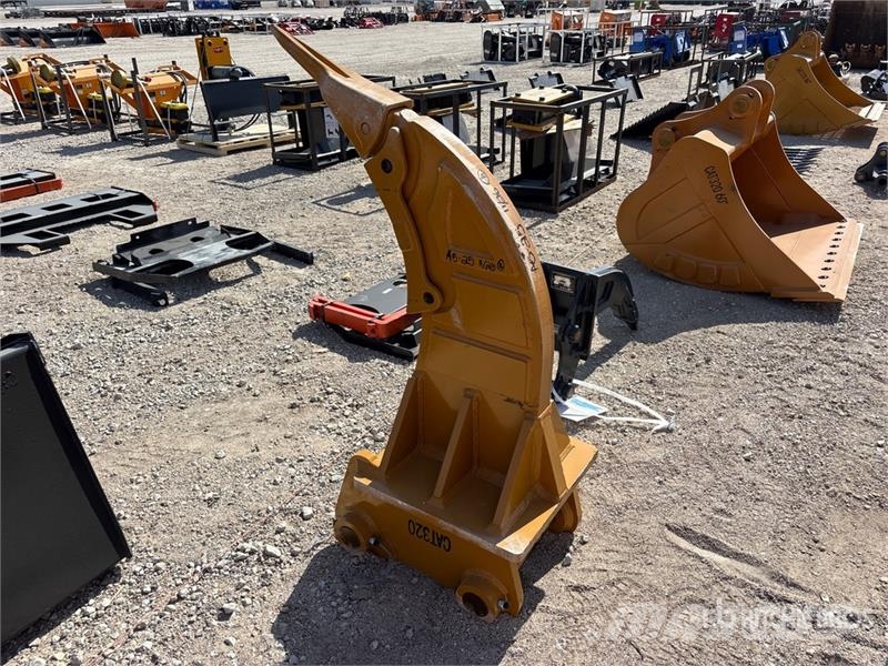 Warrior WRC20-025 Excavator Ripper - Fits Cat 320 / 20 - 2 Wegopbrekers