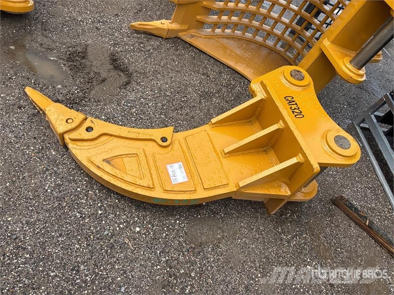 Warrior WRC20-025 Excavator Ripper - Fits Cat 320 / 20 - 2 خداشات