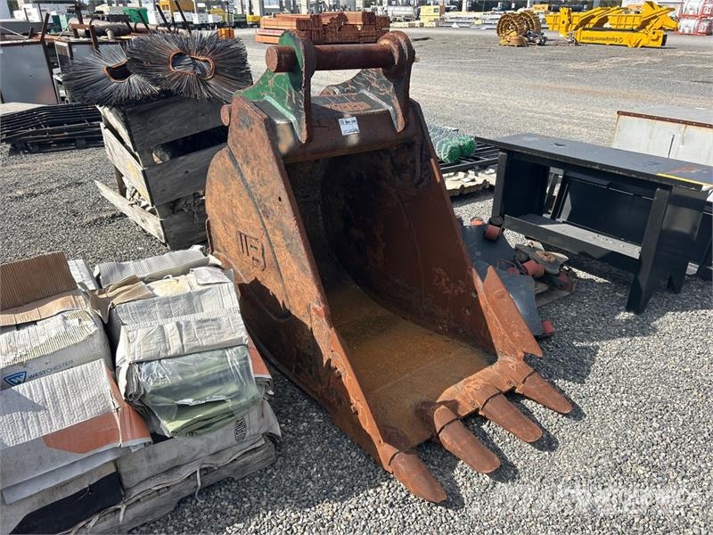 WB 36 in Digging Excavator Bucket - Fits Hyundai H Skovle