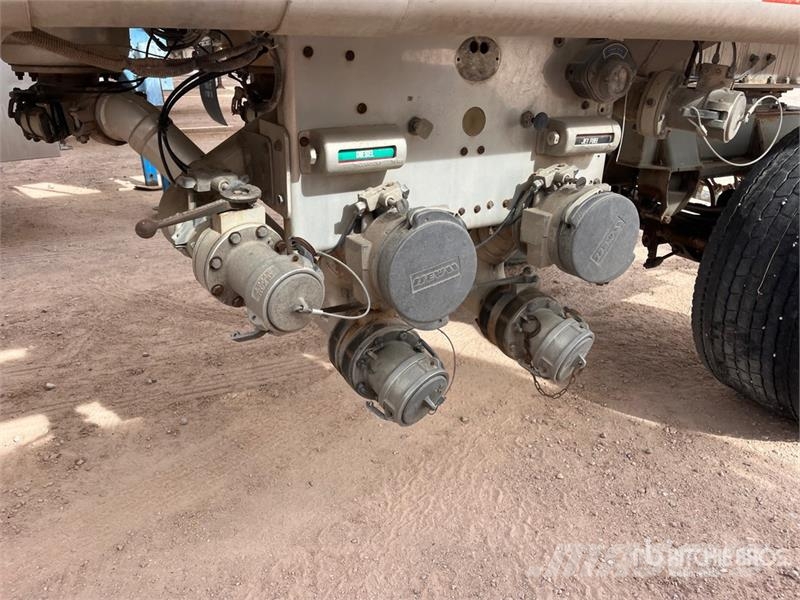  Weld 9370 gal T/A Drawbar Spread Axle Pup Tanker T Remorque citerne