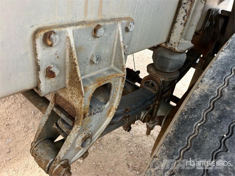  Weld 9370 gal T/A Drawbar Spread Axle Pup Tanker T Remorque citerne