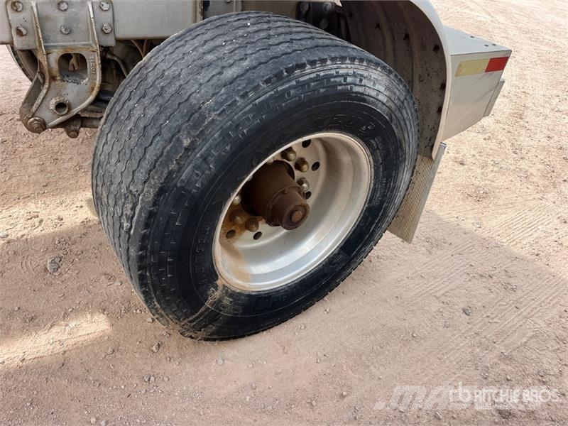  Weld 9370 gal T/A Drawbar Spread Axle Pup Tanker T Remorque citerne
