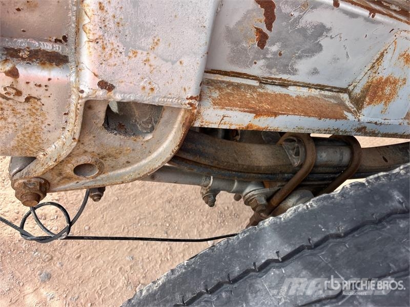 Weld 9370 gal T/A Drawbar Spread Axle Pup Tanker T Remorque citerne