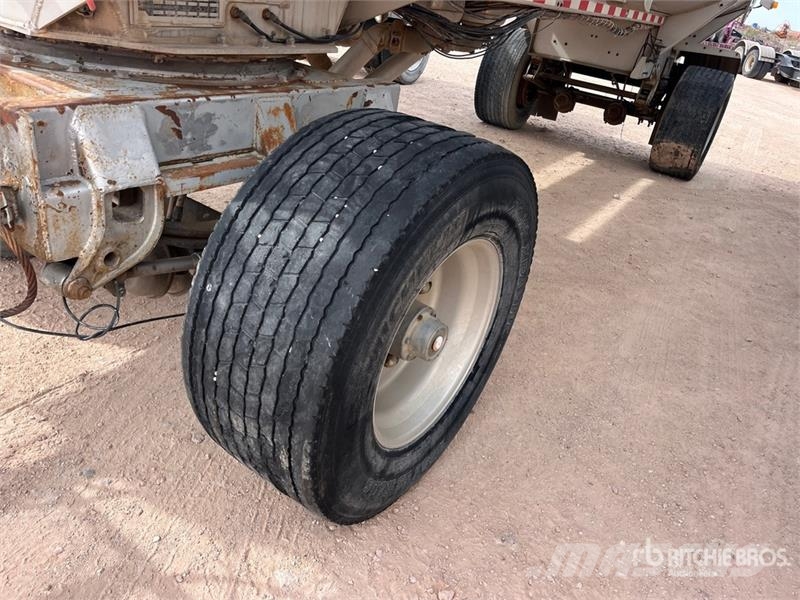  Weld 9370 gal T/A Drawbar Spread Axle Pup Tanker T Remorque citerne