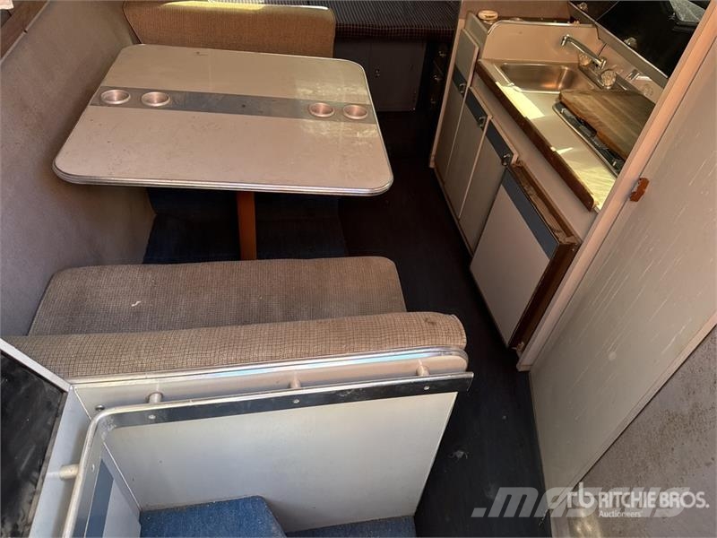 Wellcraft 26 ft Crew Boat Drugi deli