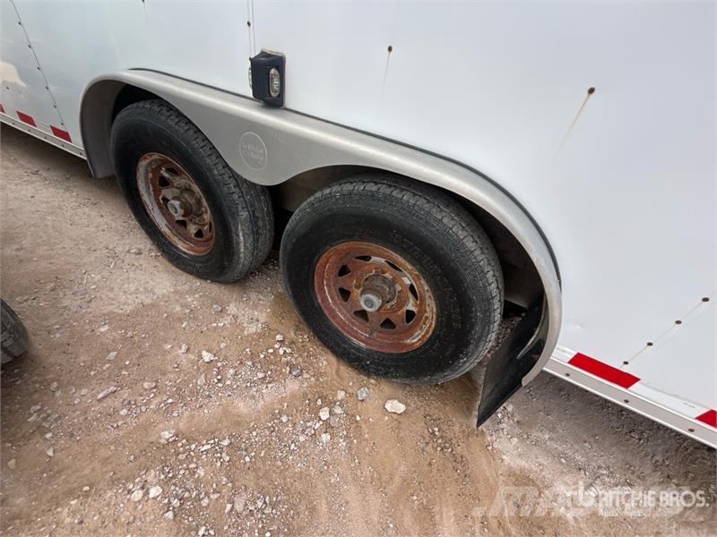 Wells Cargo 20 ft T/A Enclosed Trailer 厢式拖车
