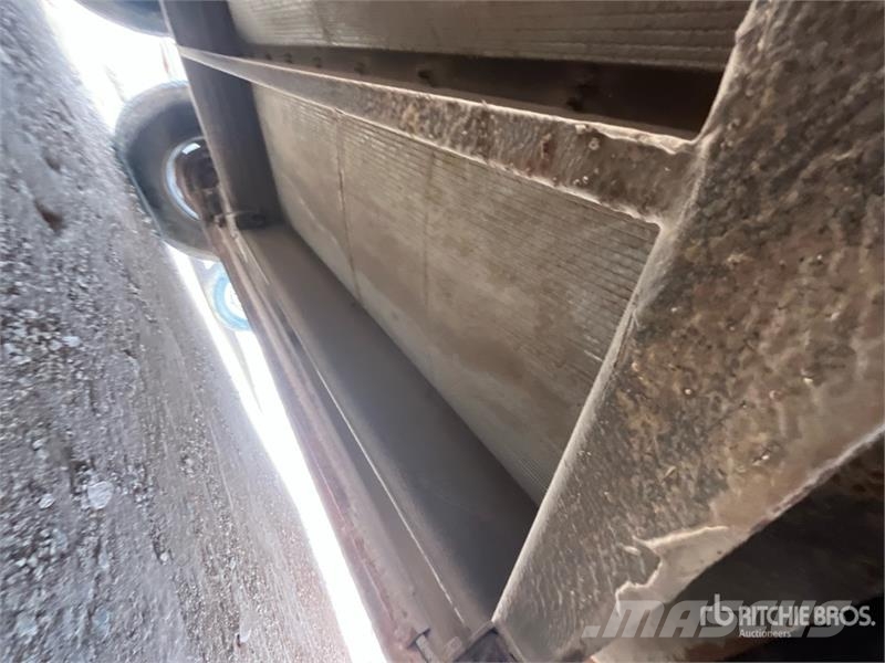 Wells Cargo 20 ft T/A Enclosed Trailer 厢式拖车