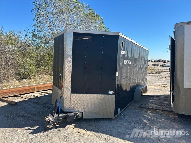 Wells Cargo T/A Enclosed Trailer Прицепы-фургоны