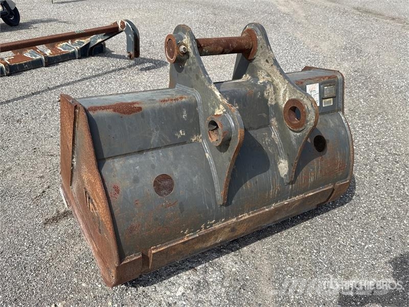 Werk-Brau 48 in 0.64 cyd Cleanup Excavator Bucket - Fits Vol Schaufeln