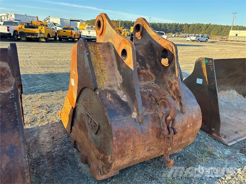 West Side 48 in Digging Excavator Bucket - Fits John De دلاء