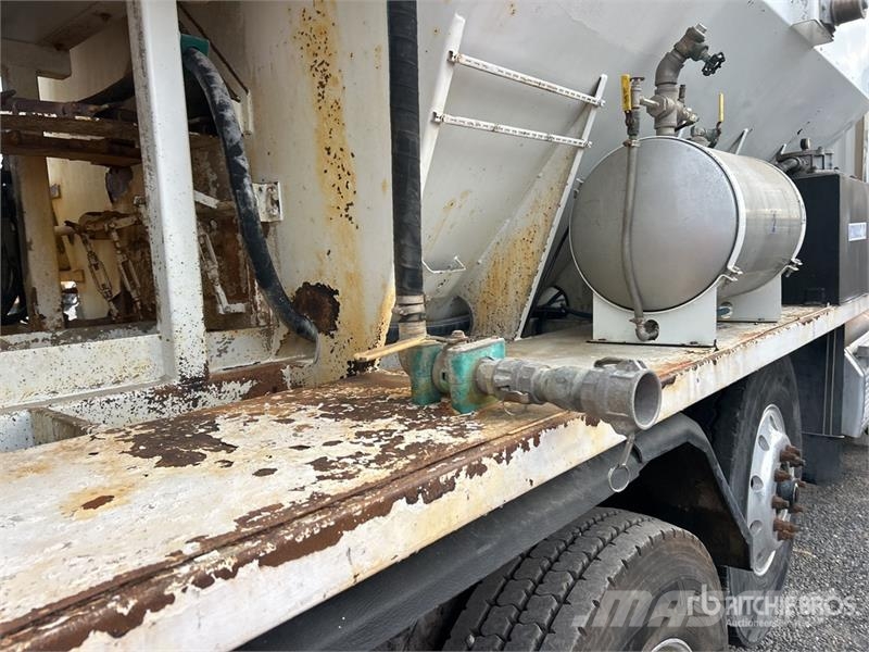 Western Star 4700 8x4 Volumetric Mixer Truck Concrete trucks