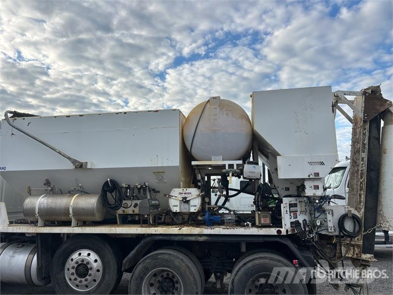 Western Star 4700 8x4 Volumetric Mixer Truck Concrete trucks