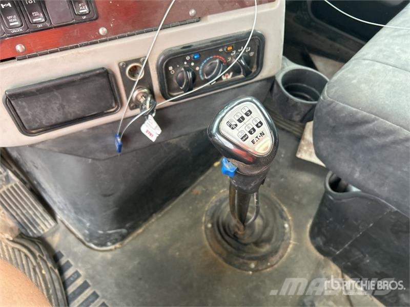 Western Star 4700 8x4 Volumetric Mixer Truck Concrete trucks