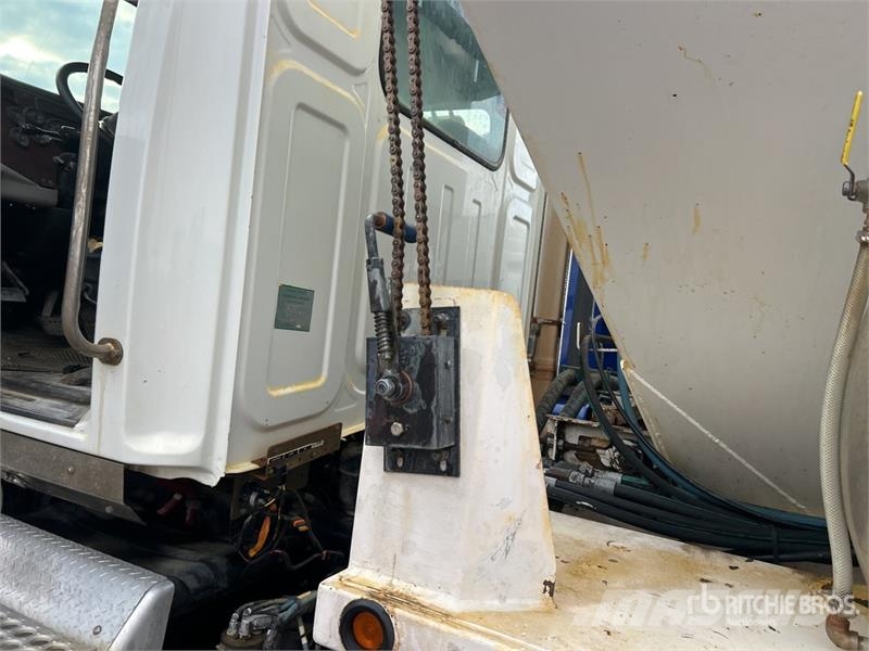 Western Star 4700 8x4 Volumetric Mixer Truck Concrete trucks