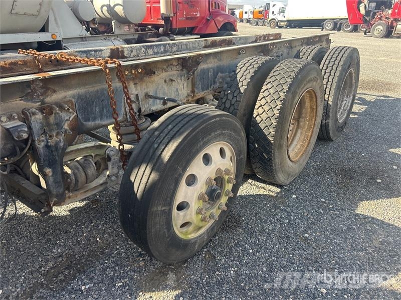Western Star 4700 8x4 Cab and Chassis (Inoperable) Kabīnes un interjers