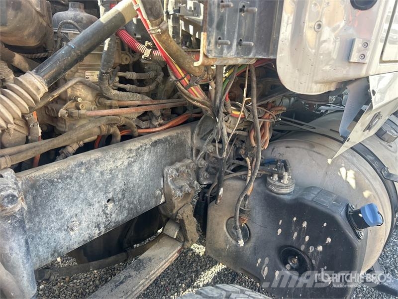 Western Star 4700 8x4 Cab and Chassis (Inoperable) Kabīnes un interjers