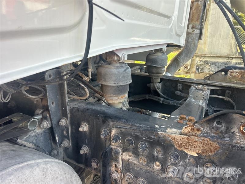 Western Star 4700 8x4 Cab and Chassis (Inoperable) Kabīnes un interjers