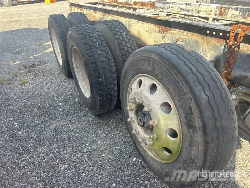 Western Star 4700 8x4 Cab and Chassis (Inoperable) Kabīnes un interjers