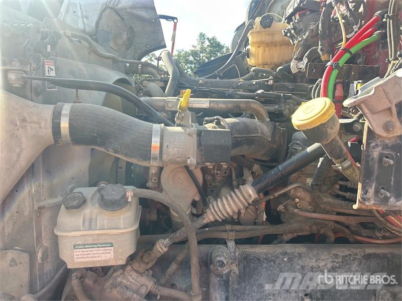 Western Star 4700 8x4 Cab and Chassis (Inoperable) Kabīnes un interjers