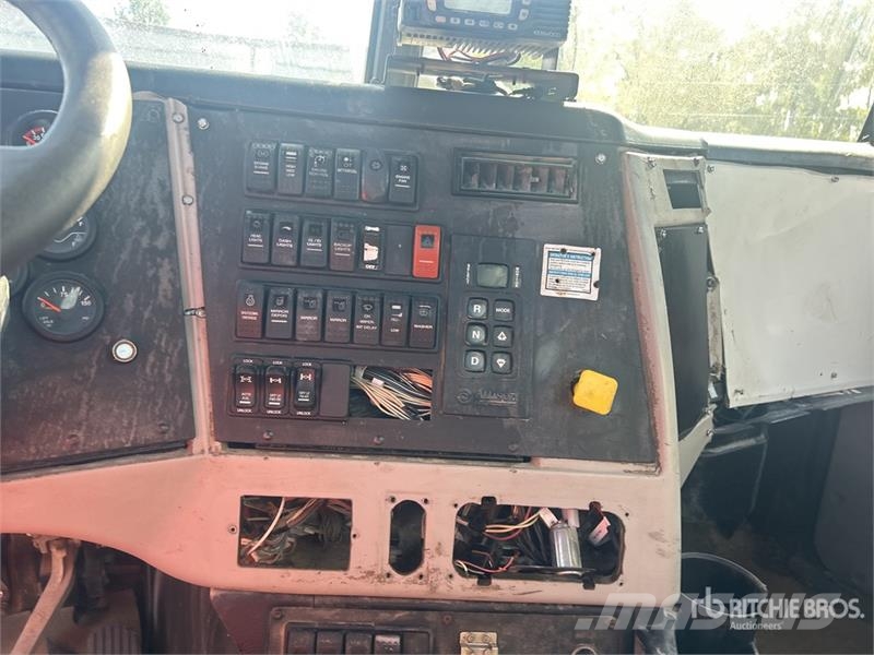 Western Star 4700 8x4 Cab and Chassis (Inoperable) Kabīnes un interjers