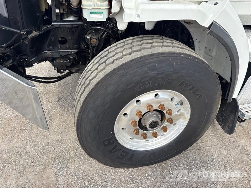 Western Star 4700SB 6x4 Flatbed Truck Flatbed / Dropside trucks