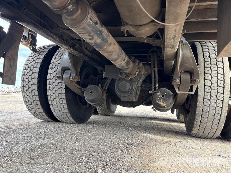 Western Star 4700SB Flatbed Truck Camiones plataforma