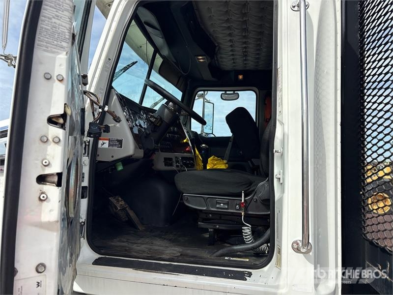 Western Star 4700SB Flatbed Truck Camiones plataforma