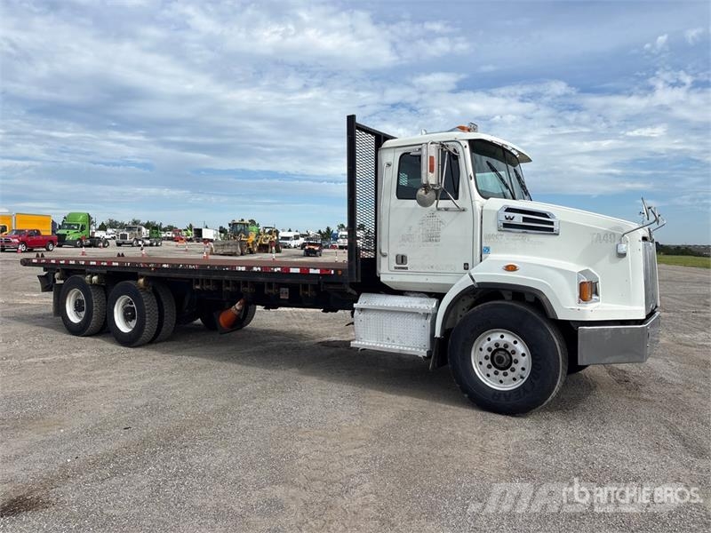 Western Star 4700SB Flatbed Truck Camiones plataforma