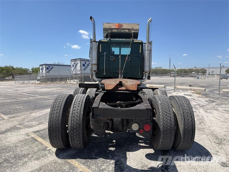 Western Star 4900 6x4 T/A Day Cab Truck Tractor وحدات الجر