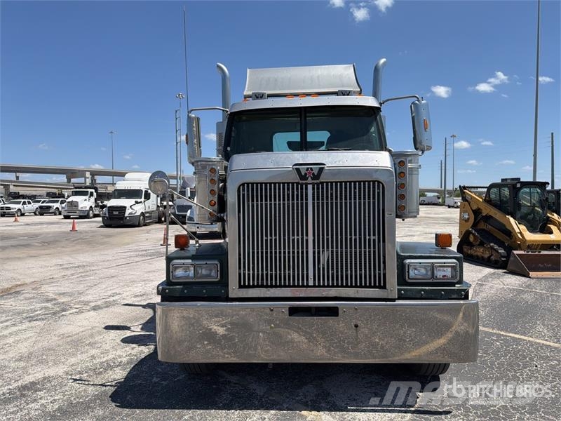 Western Star 4900 6x4 T/A Day Cab Truck Tractor وحدات الجر