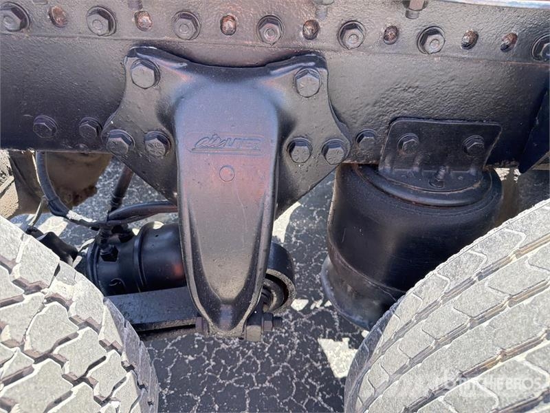 Western Star 4900 6x4 T/A Day Cab Truck Tractor وحدات الجر