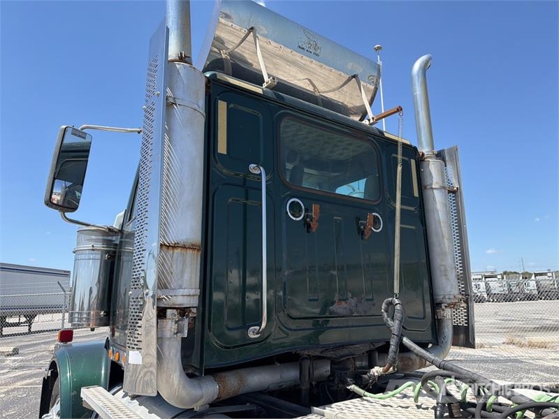 Western Star 4900 6x4 T/A Day Cab Truck Tractor وحدات الجر
