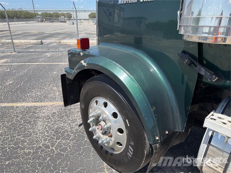 Western Star 4900 6x4 T/A Day Cab Truck Tractor وحدات الجر