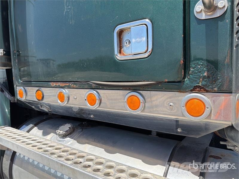 Western Star 4900 6x4 T/A Day Cab Truck Tractor وحدات الجر