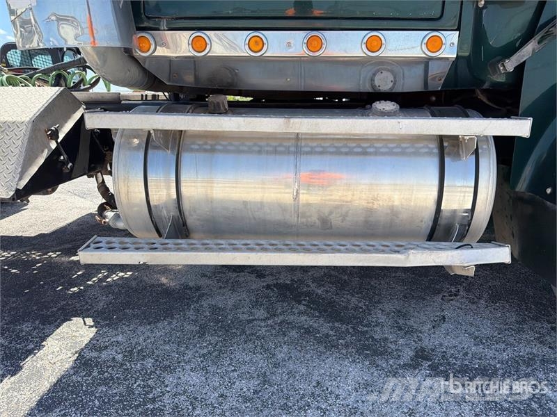 Western Star 4900 6x4 T/A Day Cab Truck Tractor وحدات الجر
