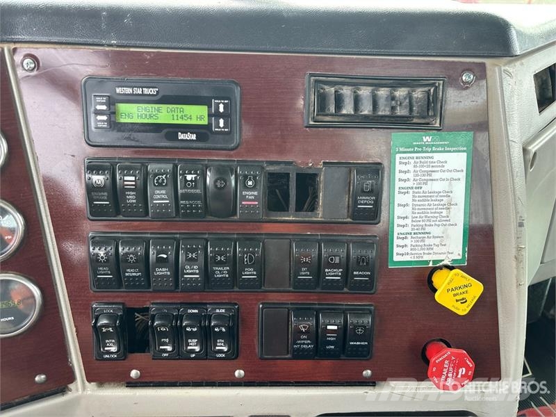 Western Star 4900 6x4 T/A Day Cab Truck Tractor Traktorske jedinice