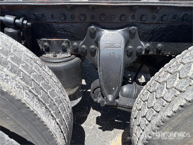 Western Star 4900 6x4 T/A Day Cab Truck Tractor وحدات الجر