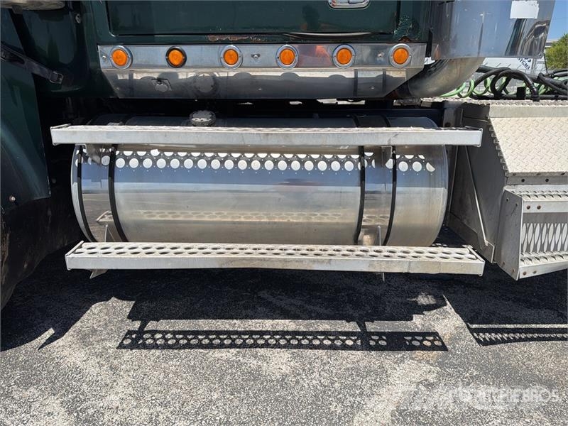 Western Star 4900 6x4 T/A Day Cab Truck Tractor وحدات الجر