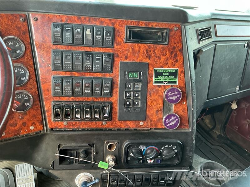 Western Star 4900 8x6 Sleeper Tow Truck Hinausautot
