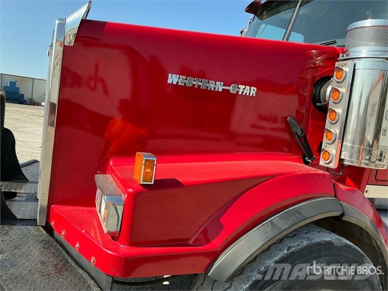 Western Star 4900 8x6 Sleeper Tow Truck Hinausautot