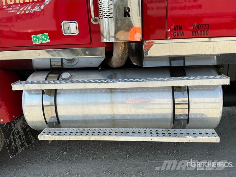 Western Star 4900 8x6 Sleeper Tow Truck Hinausautot