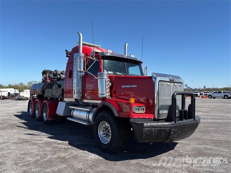 Western Star 4900 8x6 Sleeper Tow Truck レッカー車