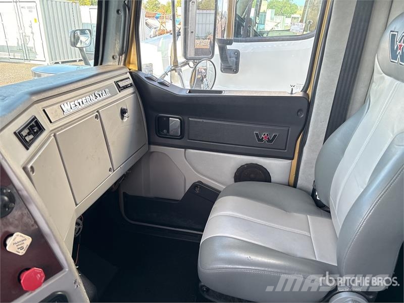 Western Star 4900FA Camiones portacoches