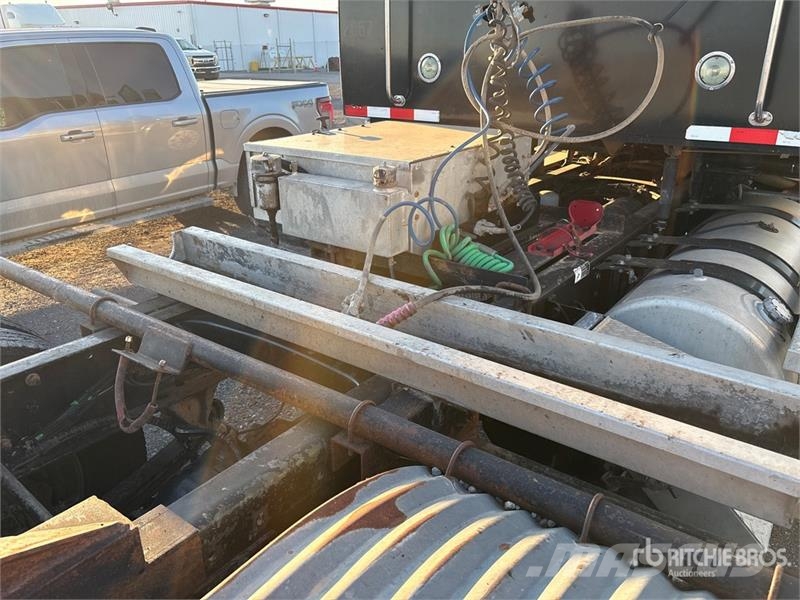 Western Star 4900SA 6x4 T/A Sleeper Truck Tractor Prime Movers