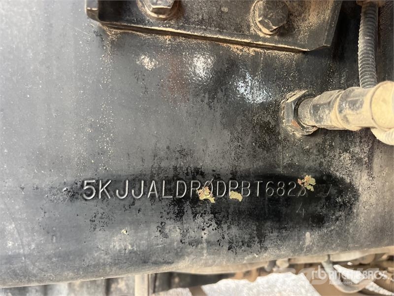 Western Star 4900SA 6x4 T/A Sleeper Truck Tractor (Inoperable) Влекачи