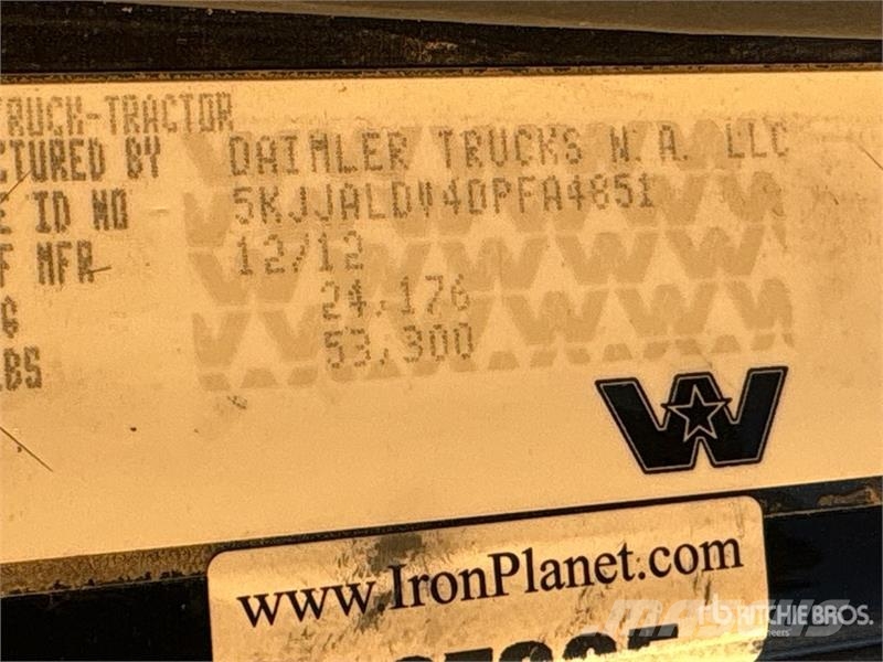 Western Star 4900SA 6x4 T/A Sleeper Truck Tractor Vlačilci