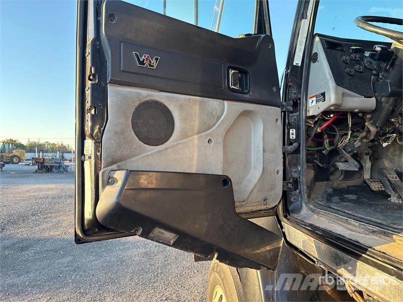 Western Star 4900SA 6x4 T/A Sleeper Truck Tractor Prime Movers