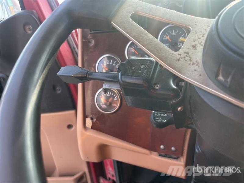 Western Star 4900SA 6x4 T/A Sleeper Truck Tractor (Inoperable) Влекачи