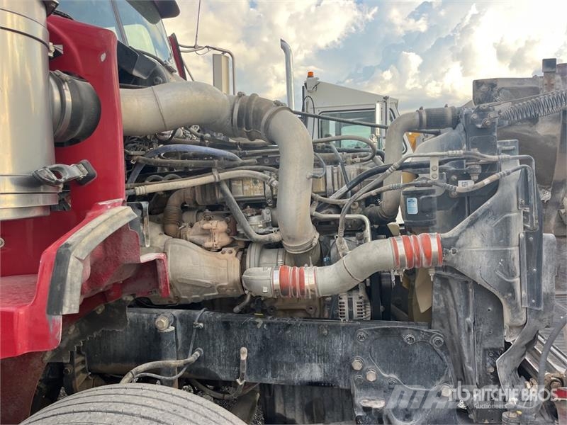 Western Star 4900SA 6x4 T/A Sleeper Truck Tractor (Inoperable) Влекачи