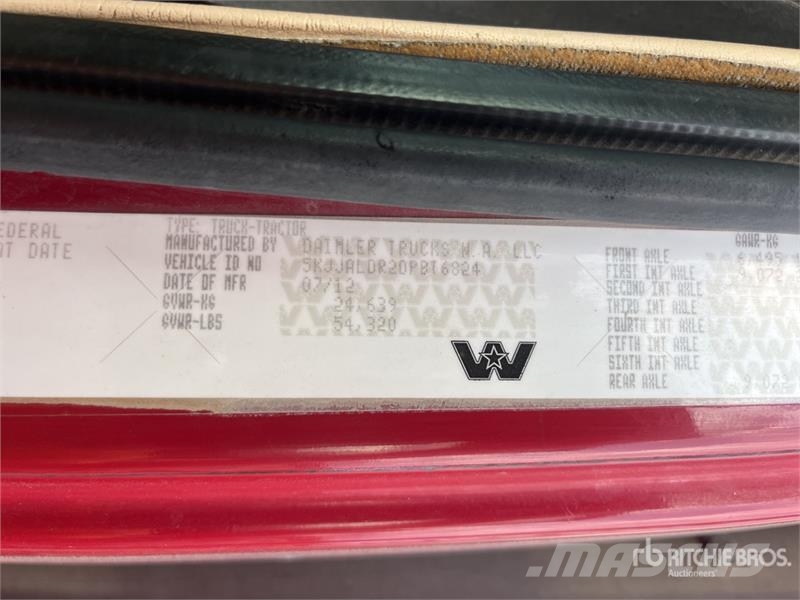 Western Star 4900SA 6x4 T/A Sleeper Truck Tractor (Inoperable) Влекачи